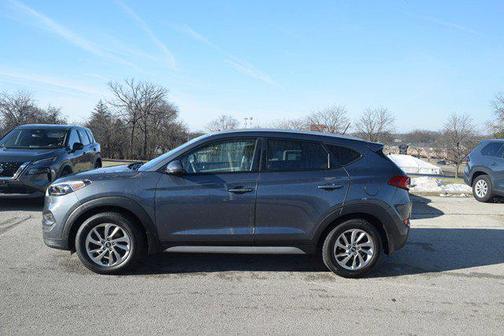 2017 Hyundai TUCSON SE