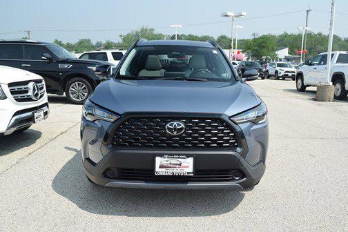 2025 Toyota Corolla Cross LE