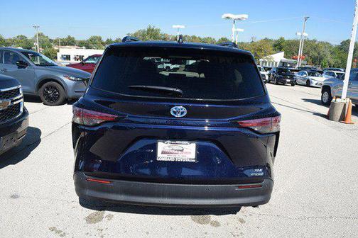 2021 Toyota Sienna XLE 7 Passenger