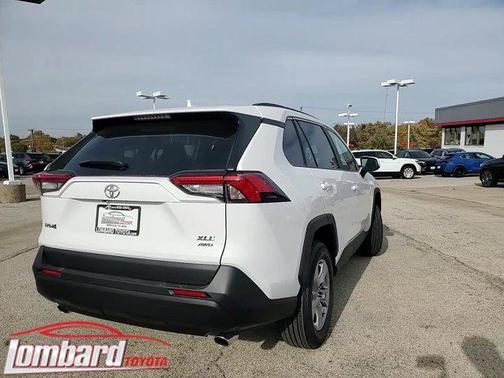 2025 Toyota RAV4 XLE