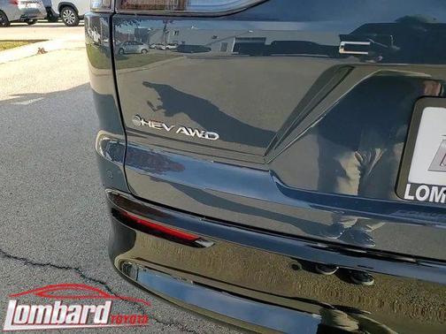 2025 Toyota Crown Signia Limited