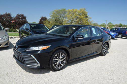 2022 Toyota Camry Hybrid XLE