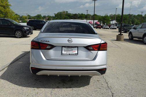 Brilliant Silver Metallic 2024 Nissan Altima 2.5 S