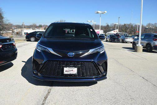 2023 Toyota Sienna XSE 7 Passenger