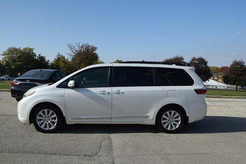 2017 Toyota Sienna Limited Premium