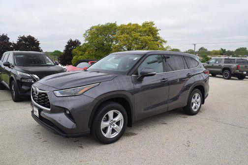2022 Toyota Highlander LE