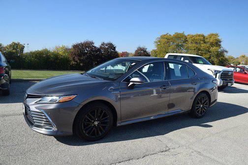 2021 Toyota Camry Hybrid XLE