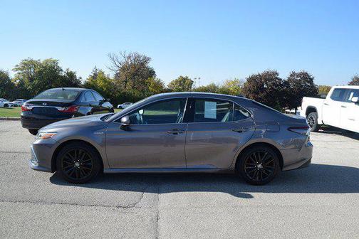 2021 Toyota Camry Hybrid XLE