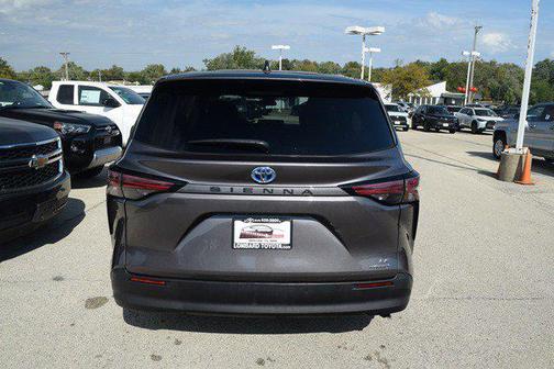 2021 Toyota Sienna LE