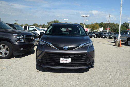 2021 Toyota Sienna LE