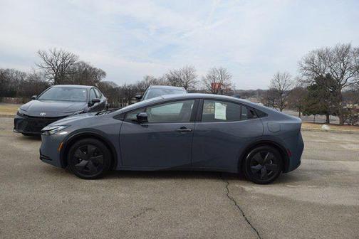 2025 Toyota Prius LE