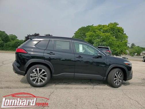 2025 Toyota Corolla Cross XLE