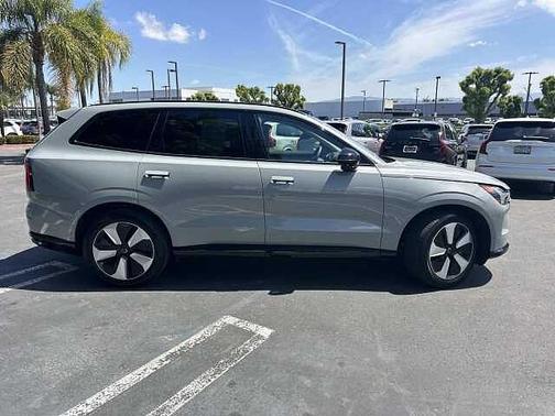 Vapour Grey 2025 Volvo EX90 Plus