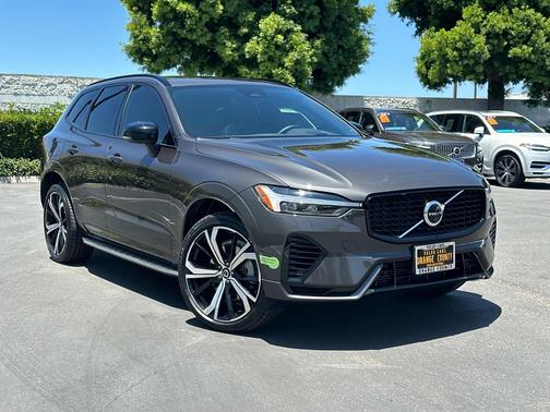2022 Volvo XC60 Recharge Plug-In Hybrid T8 eAWD PHEV R-Design