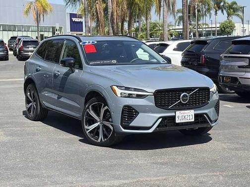 Thunder Grey 2023 Volvo XC60 T8 eAWD PHEV Ultimate Dark Theme