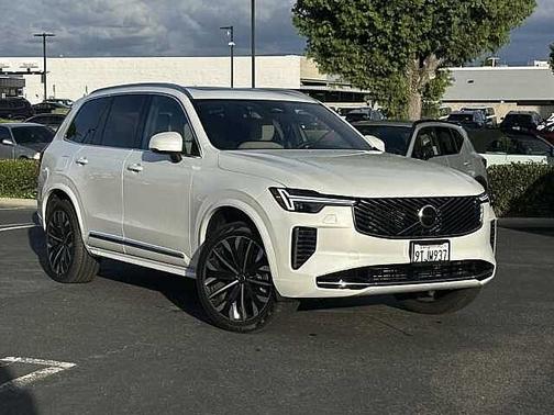 2025 Volvo XC90 Core