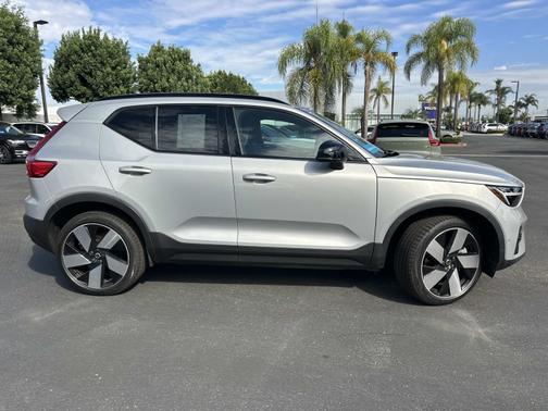 2023 Volvo XC40 Recharge Pure Electric Twin eAWD Plus