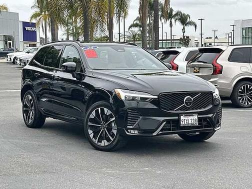 2026 Volvo XC60 Plus