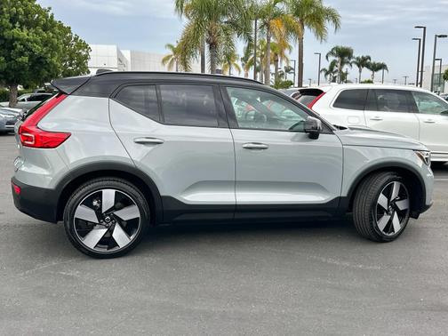 2024 Volvo XC40 Recharge Pure Electric Twin eAWD Ultimate
