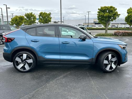2022 Volvo C40 Recharge Pure Electric P8 eAWD Ultimate