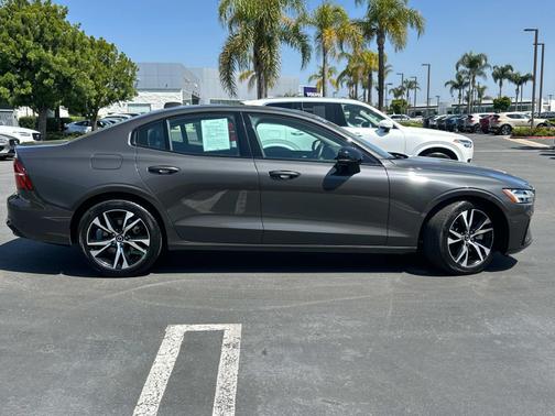 2025 Volvo S60 B5 FWD Core
