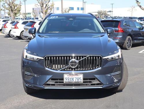 Photo 5 of 46 of 2023 Volvo XC60 B5 Core