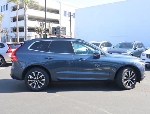 Photo 2 of 46 of 2023 Volvo XC60 B5 Core