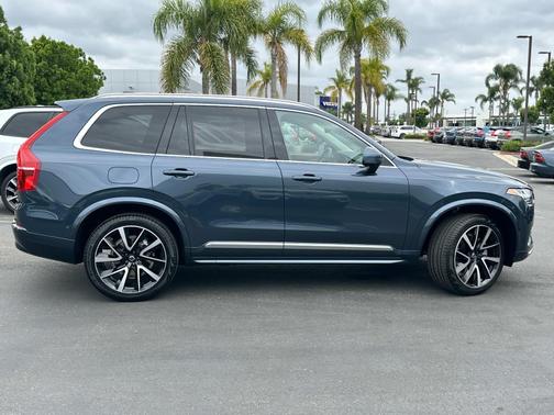 2025 Volvo XC90 B6 AWD Plus 6-Seater