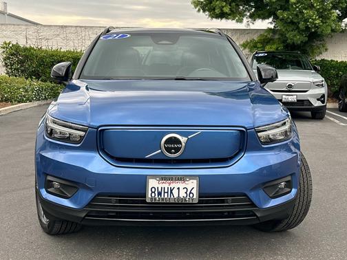 2021 Volvo XC40 Recharge P8 eAWD Pure Electric