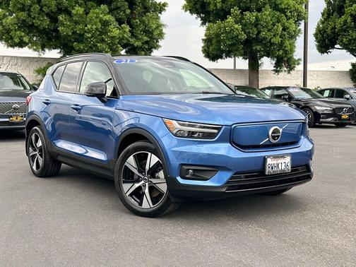 2021 Volvo XC40 Recharge P8 eAWD Pure Electric