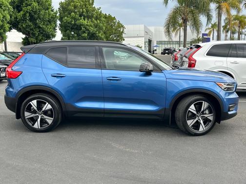 2021 Volvo XC40 Recharge P8 eAWD Pure Electric