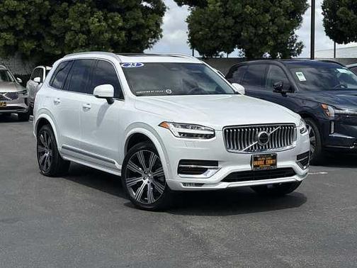 Crystal White 2023 Volvo XC90 B6 AWD Ultimate 7P