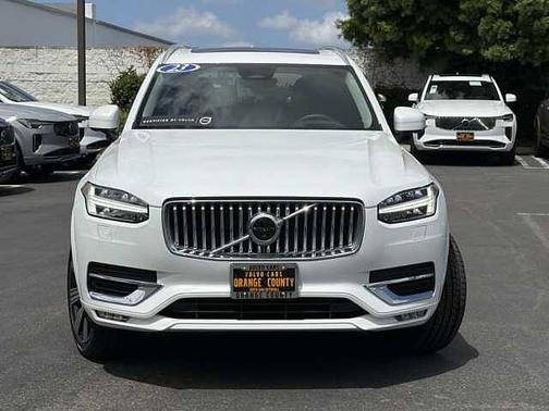 Crystal White 2023 Volvo XC90 B6 AWD Ultimate 7P