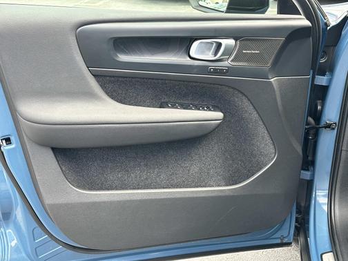 2023 Volvo C40 Recharge Pure Electric Twin eAWD Ultimate