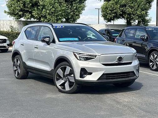 2023 Volvo XC40 Plus