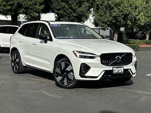 2025 Volvo XC60 Plus