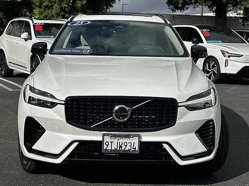 2025 Volvo XC60 Plus