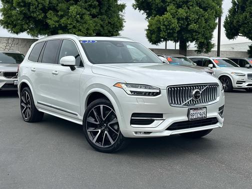 2025 Volvo XC90 B6 AWD Plus 6-Seater