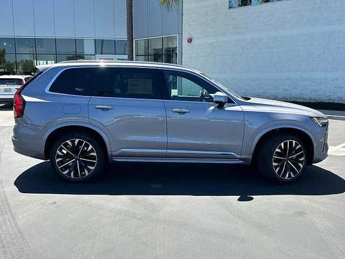 2026 Volvo XC90 Plus