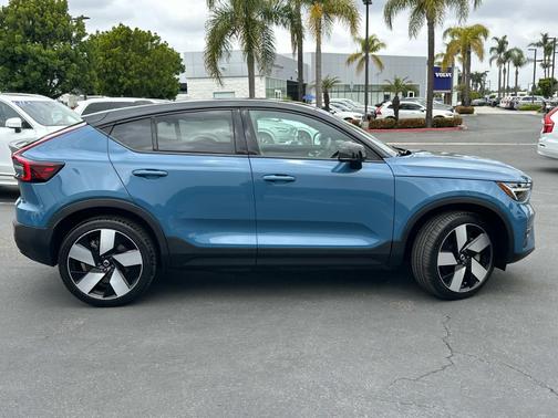 2022 Volvo C40 Recharge Pure Electric P8 eAWD Ultimate