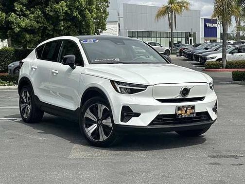 Crystal White 2023 Volvo C40 Recharge Pure Electric Plus