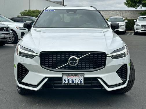 2022 Volvo XC60 Recharge Plug-In Hybrid T8 eAWD PHEV R-Design Extended Range