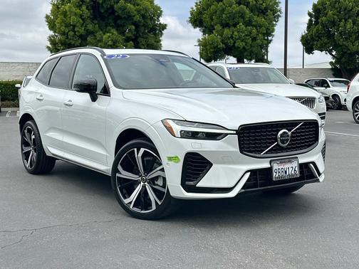 2022 Volvo XC60 Recharge Plug-In Hybrid T8 eAWD PHEV R-Design Extended Range