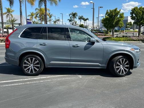 2022 Volvo XC90 T6 Inscription