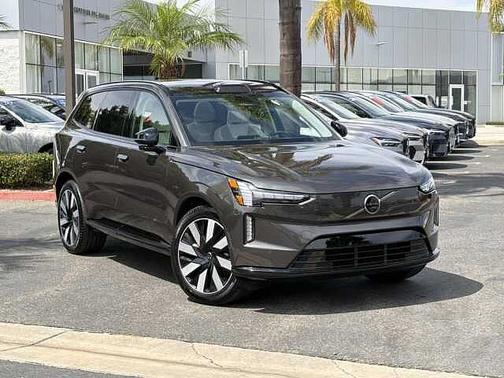 Platinum Grey 2025 Volvo EX90 Ultra