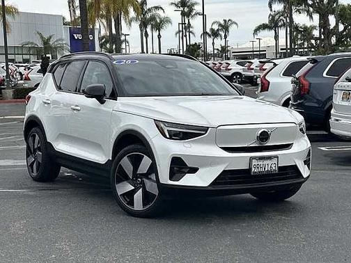 2024 Volvo XC40 Ultimate