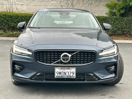 2025 Volvo S60 B5 FWD Plus