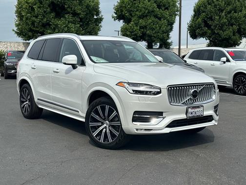 2025 Volvo XC90 B5 AWD Core 7-Seater