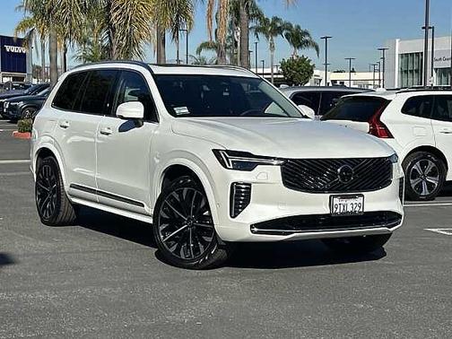2025 Volvo XC90 Plus
