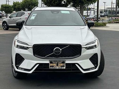 2026 Volvo XC60 Plus